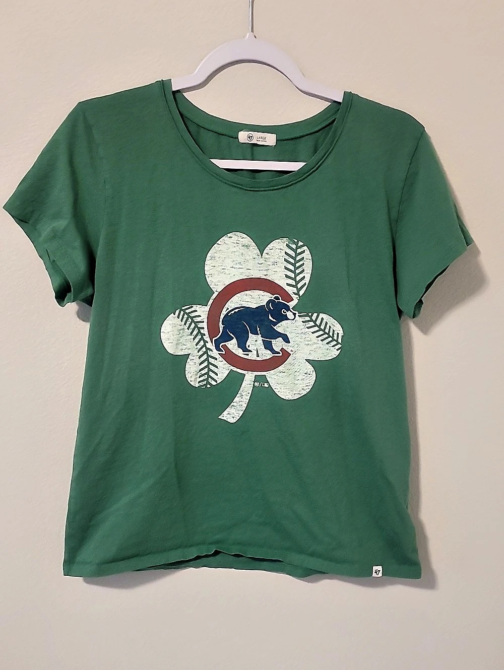 47 Graphic Short Sleeve Tee in Green Size Large